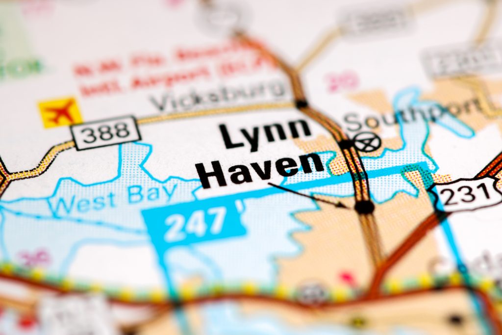 Pros & Cons of Living in Lynn Haven, Florida