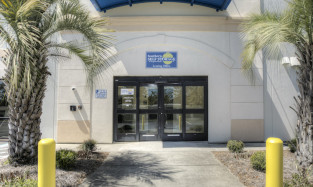 Southern Self Storage - Santa Rosa Beach, FL Main Building Entrance